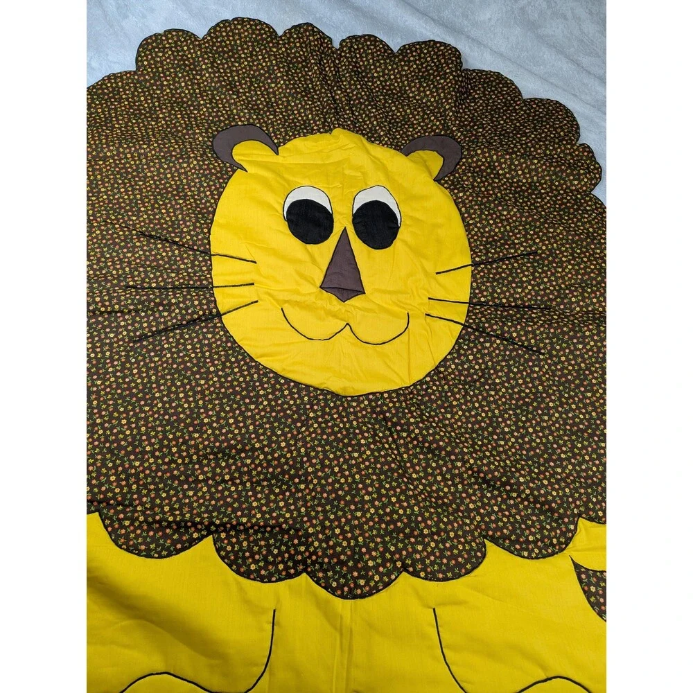 Vintage Lion Baby Blanket Quilt lHandmade Throw Animal Nursery 70s Wall Hanging